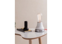 Lampka Lumica: Biała Ceramika i Stal